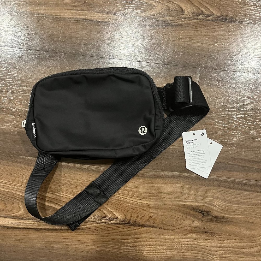 LULULEMON EVERYWHERE BELT BAG